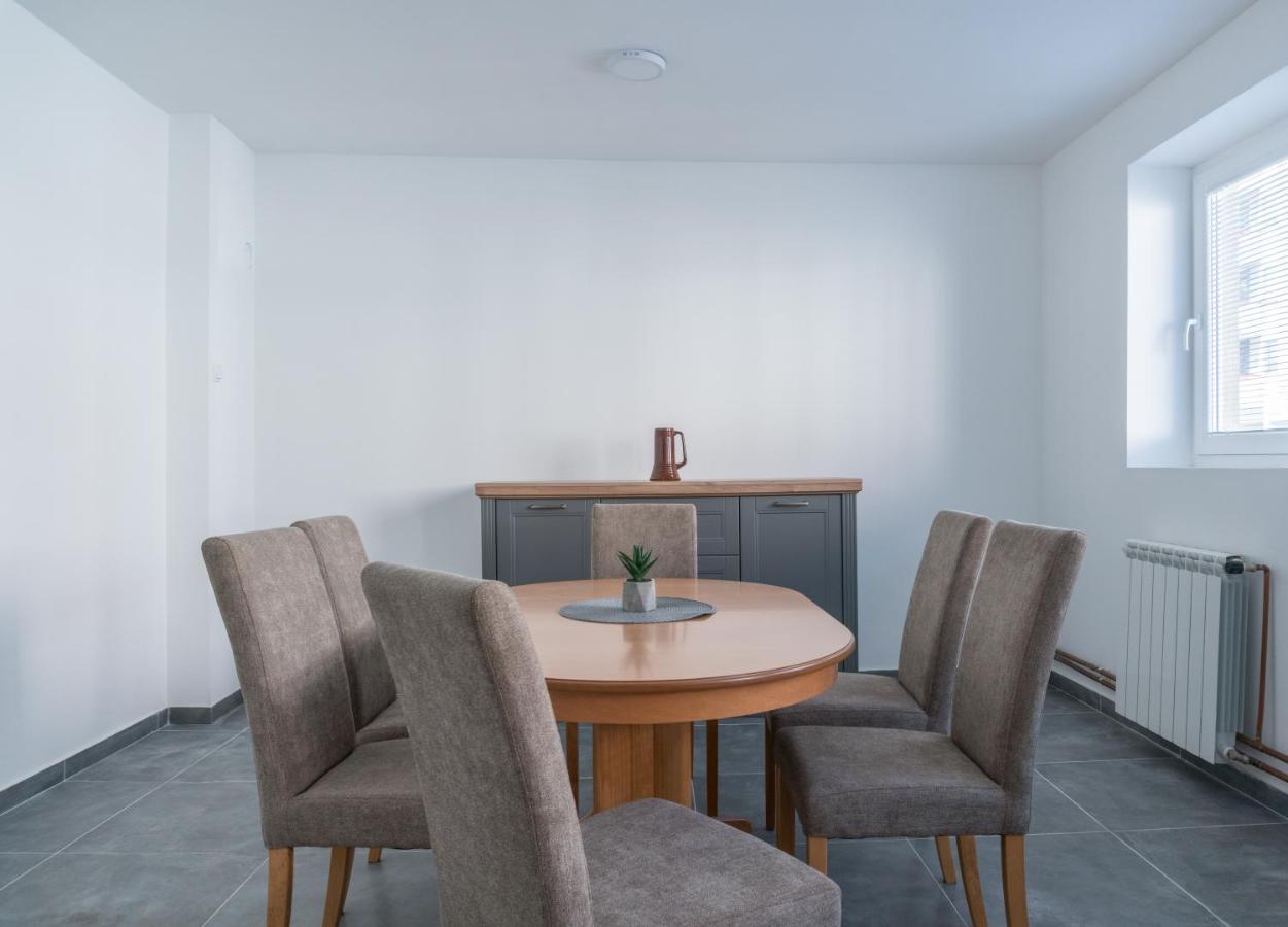 Gerardus Apartmani Vârşeţ Exterior foto