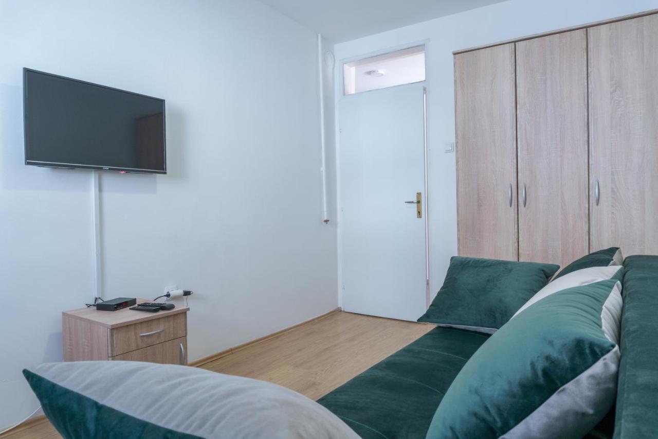 Gerardus Apartmani Vârşeţ Exterior foto
